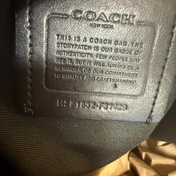 ***Rare*** Coach Large Bennet Satchel w/rivets and matching wallet - Picture 7 of 8